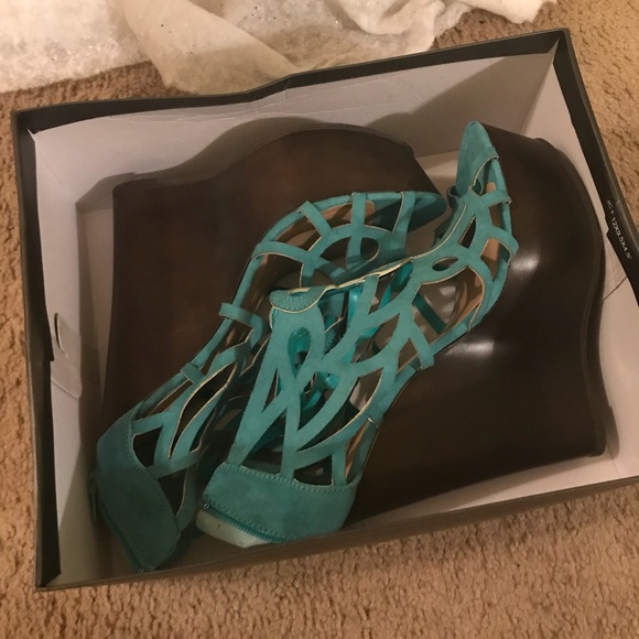 Wedges - Picture 2 of 2